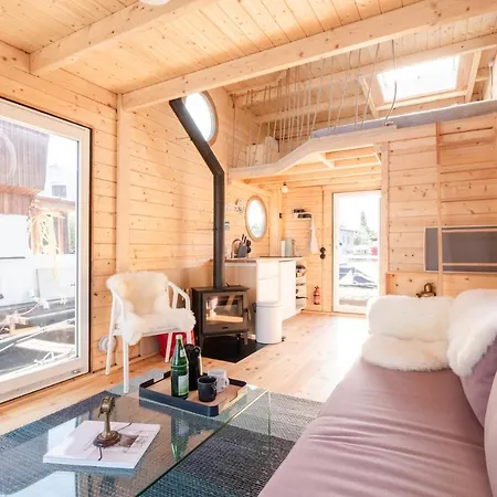 Hotel Tolles Tiny-Hausboot Guenter Mit Dachterrasse Hamburg Exterior foto