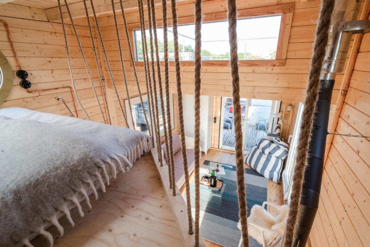 Botel Tolles Tiny-hausboot Guenter Mit Dachterrasse *