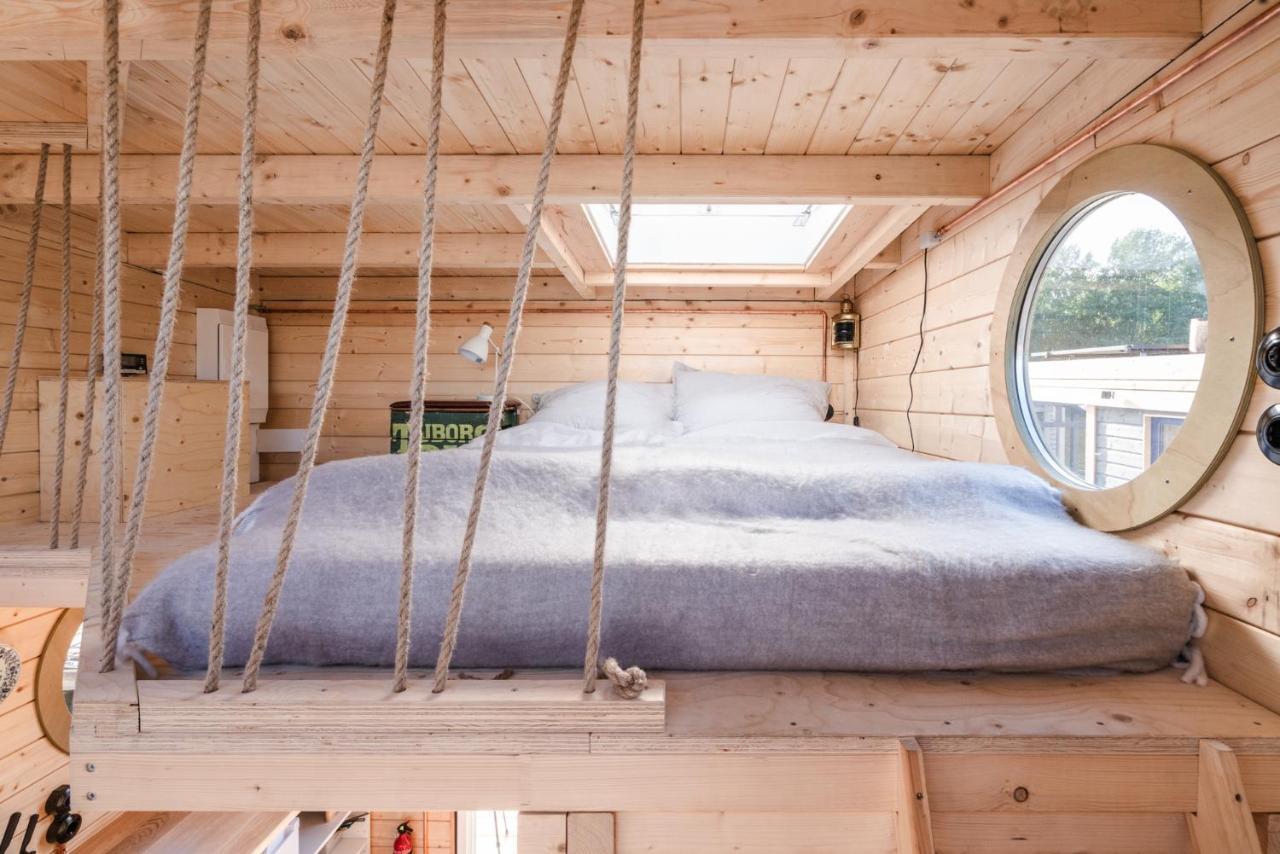 Tolles Tiny-hausboot Guenter Mit Dachterrasse Botel Hamburg